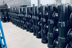 承插盤三通